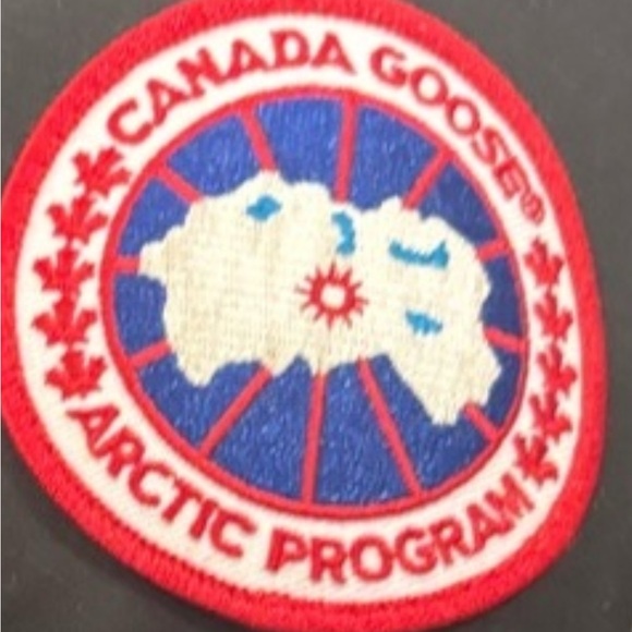 Canada Goose Black Puffer Jacket - Picture 10 of 11